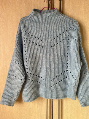 Blue pullover with high neck like new, size S