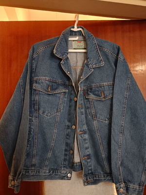 Levi's Vintage Denim Jacket 1980s relaxed fit size L/XL like new, blue