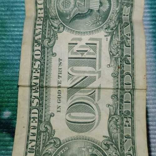 Collectible one dollar bill used, series 1988 A
