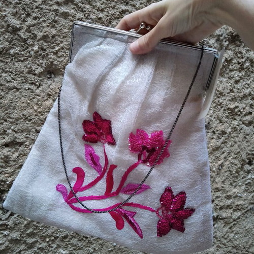 Large fabric bag vintage style with embroidery and chain new
