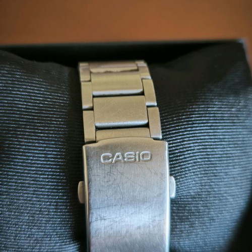 Casio men's watch used with silver metal bracelet