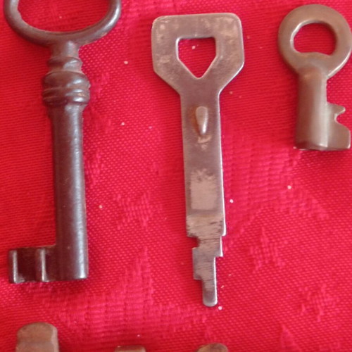 Vintage keys and hand-forged nails used, lot of 40 items