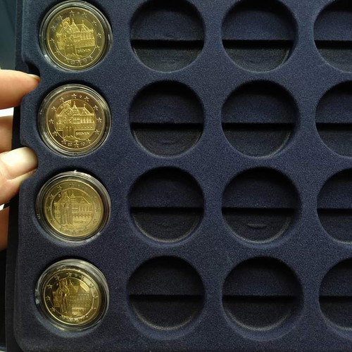 Velvet luxury case for 90 collectible two-euro coins new