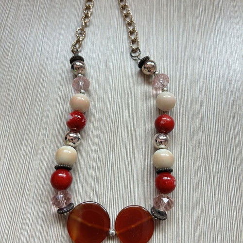 Necklace with red, ecru and pink beads used