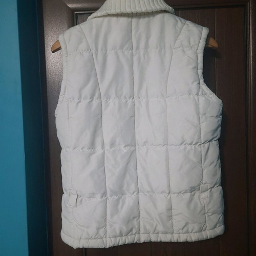 S.Oliver sleeveless vest used, white, with high knitted collar
