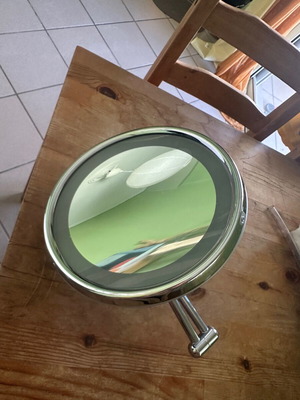 KOH-I-NOOR Wall-Mounted Illuminated Magnifying Bathroom Mirror Like New