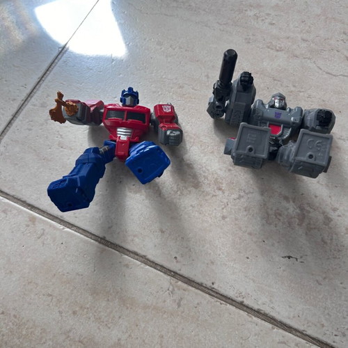 Transformers rare set of 2 new figures