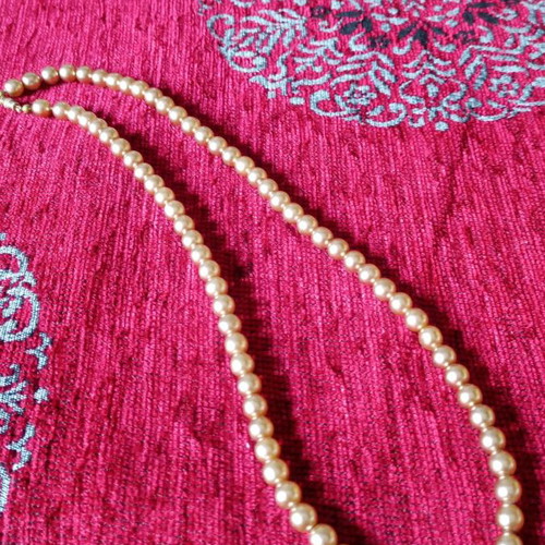 Necklace pink metallic faux pearl used