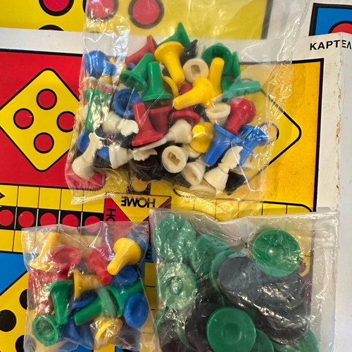 100 Popular Board Games Vintage Edition Like New