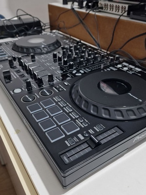 Pioneer DDJ-FLX10 DJ κοντρόλερ μεταχειρισμένο με soft case και συλλογή μουσικής