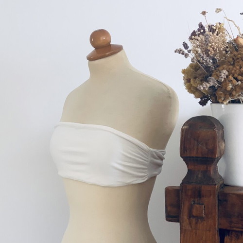 Ioanna Kourbela white elastic top, size M-L