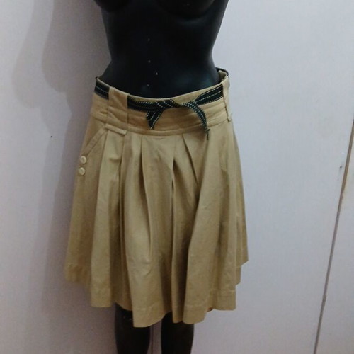 Skirt knee-length new, beige, size S