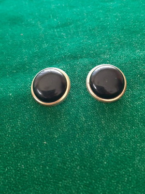 Earrings like new
