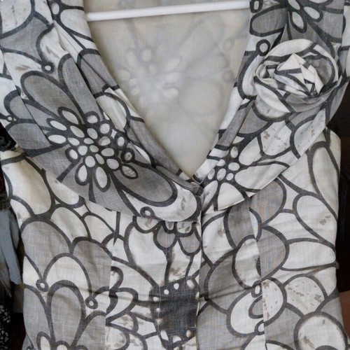 Raxevsky women's linen blouse like new, white and gray