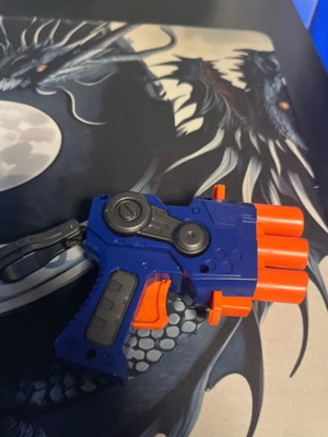 Nerf like new with adjustable height