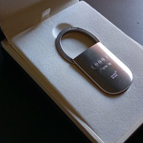 MontBlanc Audi Luxury Key Ring Steel Carbon new