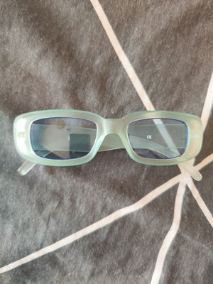 Sunglasses mint color like new