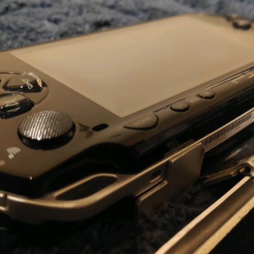 Sony PSP 1004 like new with original charger, case and cover