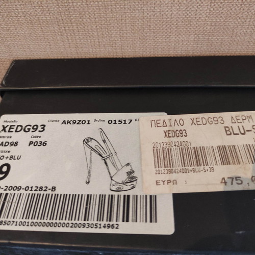 Armani Jeans δερμάτινα πέδιλα μεταχειρισμένα, μπλε, νούμερο 39