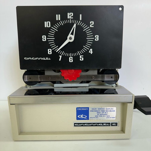 Vintage Cincinnati Job Card Recorder model 10000 mint condition with original keys