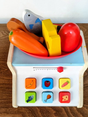 Wooden Toy Scale with Food Set like new