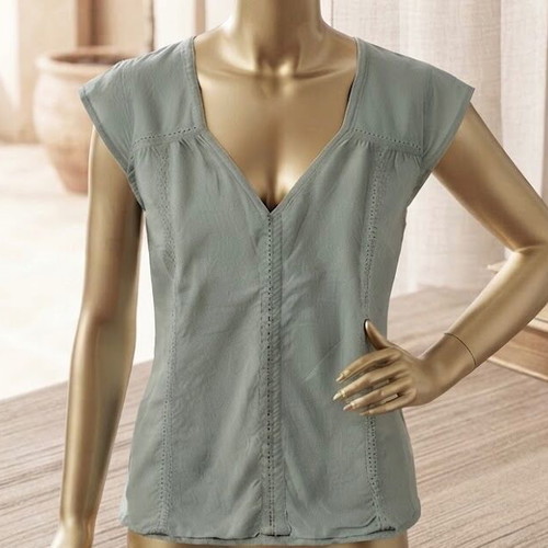 Attrattivo women's green top, size M