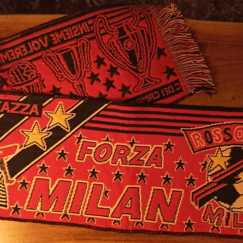 Milan vintage scarf like new, Milan