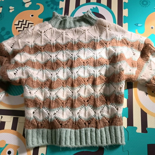 Zara pullover very warm with perforated holes, size M