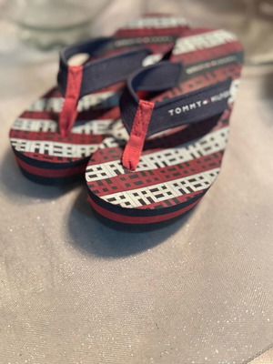 Tommy Hilfiger slippers like new, size 39, blue