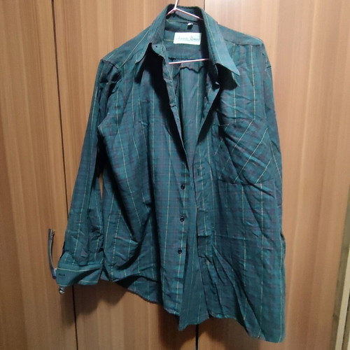 Men's dress shirts used, sizes M and L, multicolored