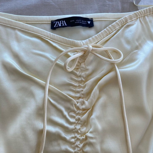 Zara satin skirt butter yellow size S like new