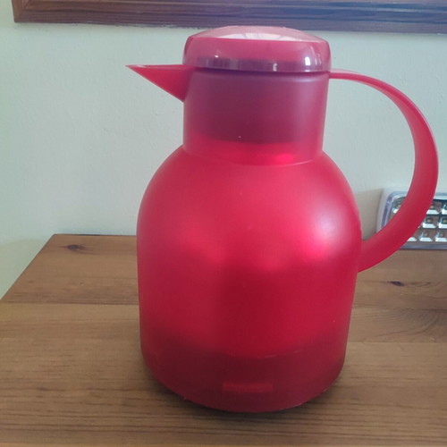 Thermos jug like new, practical and elegant
