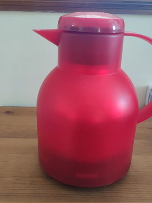 Thermos jug like new, practical and elegant
