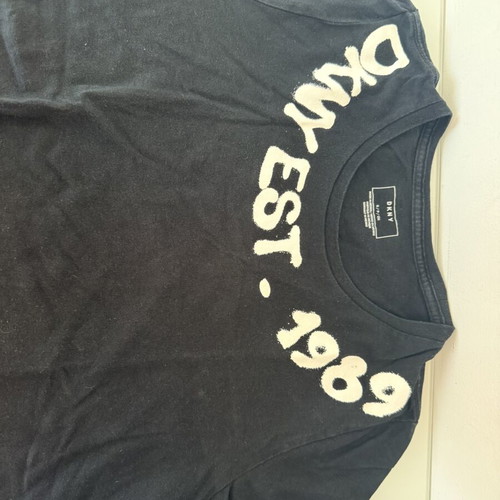DKNY woman tshirt used, small size, black, 100% cotton
