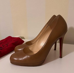 Αυθεντικές δερμάτινες γόβες Christian Louboutin