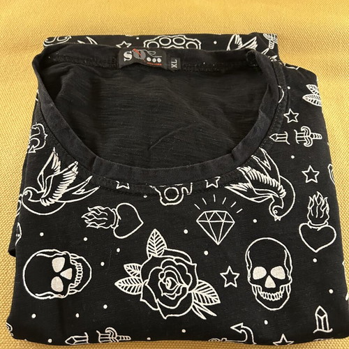 Men's T-shirt black and white