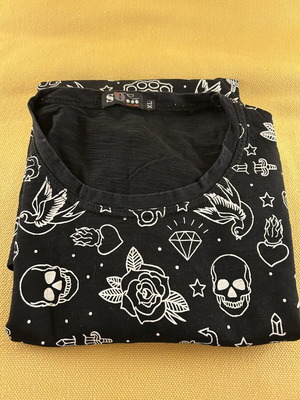 Men's T-shirt black and white