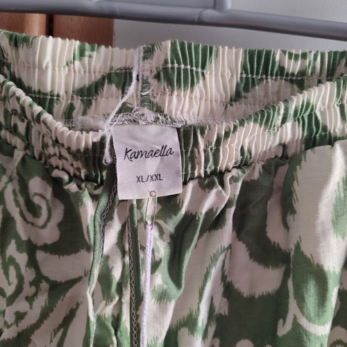 Women's Palazzo Pants new, sizes L and XL, white and green