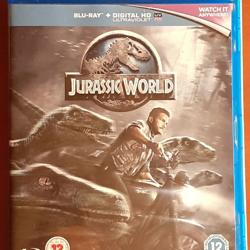 Jurassic World Blu-Ray like new, English subtitles