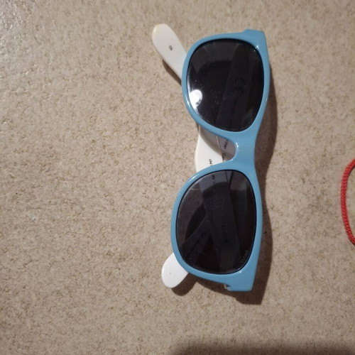 Children's sunglasses like new, blue, polarised for ages 2-6