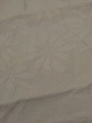 White tablecloth thick fabric with embossed patterns like new
