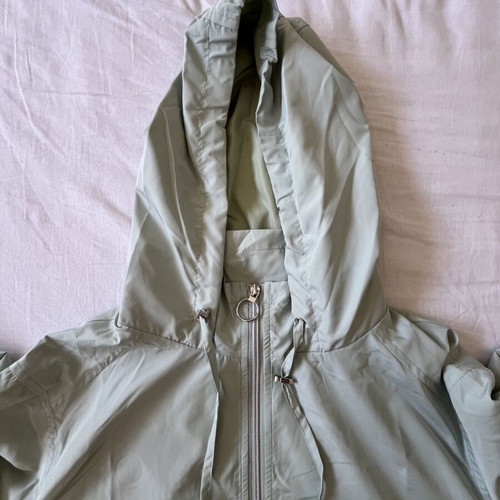 24 Colours jacket size L like new