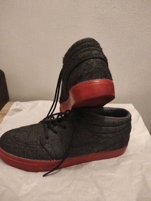 Nike SB Stefan Janoski Mid EXP like new, black, size 44-45