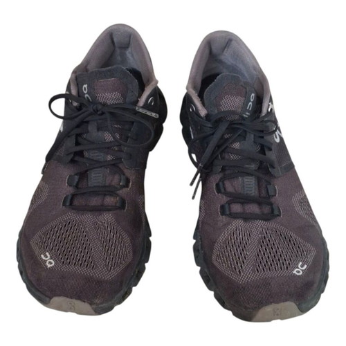 On Running athletic shoes black like new, size 40.5