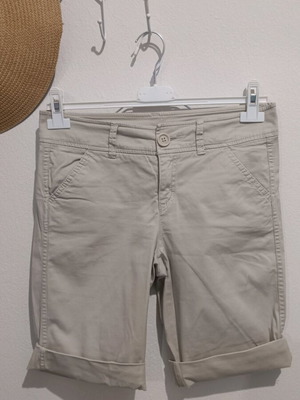 Benetton bermuda shorts like new, beige, size S