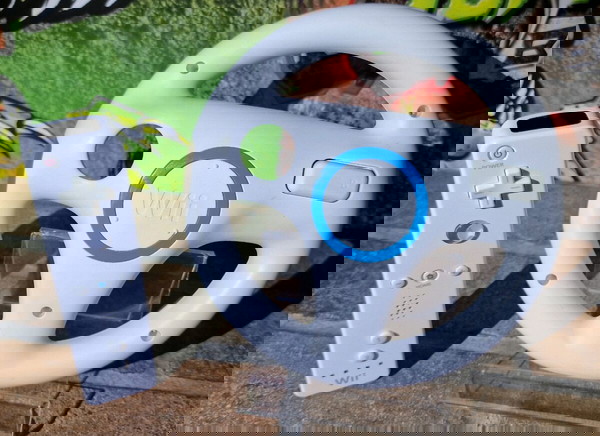 Стик за управление на Mario Kart Racing с контролер Nintendo Wii Remote