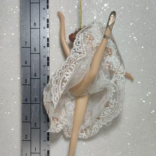 Ballerina resin figure with lace