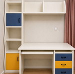 Desk composition with integrated bookshelf, white with blue and yellow details
