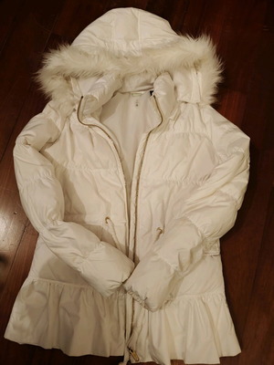 Women's winter puffer jacket white size M like new