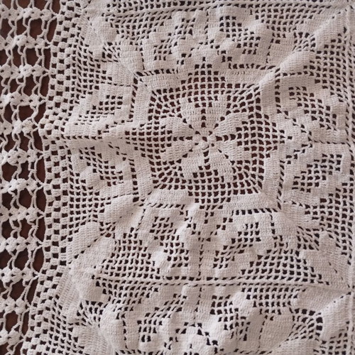 Vintage salon set 4 pcs handmade crochet, like new